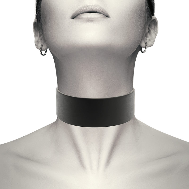Coquette Chic - Desire Vegan Leather Choker