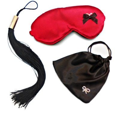 Inedit dominatrix whip kit
