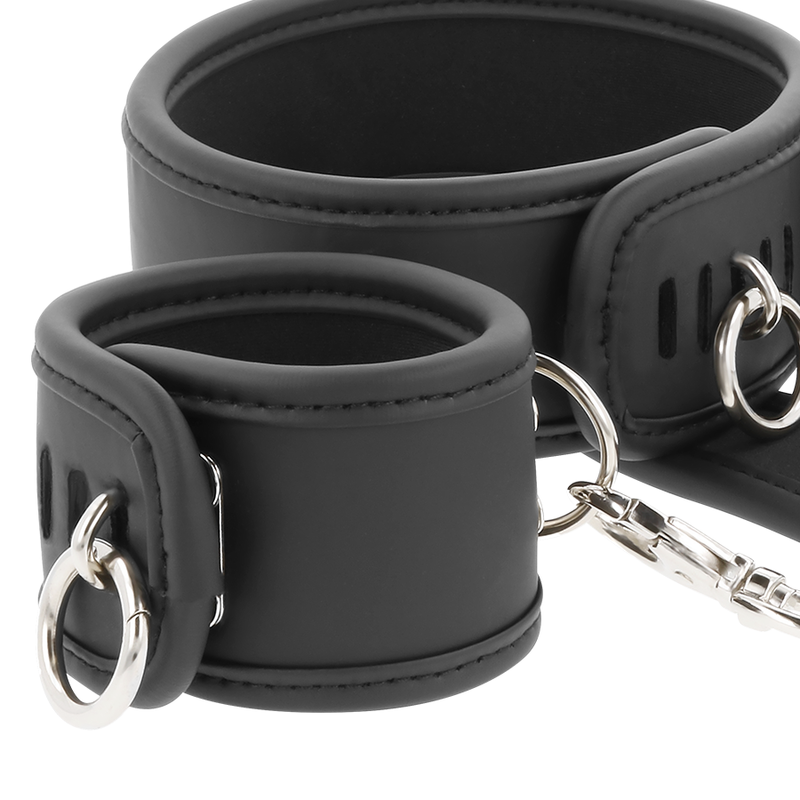 Fetish Submissive Vegan - Leather Necklace And Handcuffs With